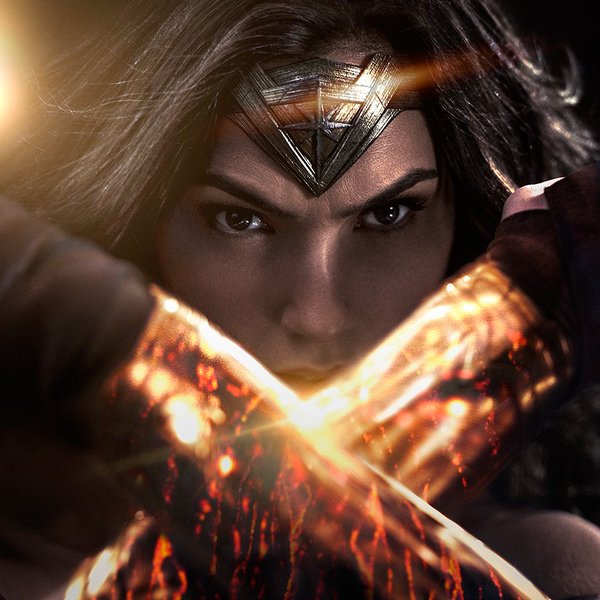 Batman vs Superman: Veja a entrada da Mulher-Maravilha no filme