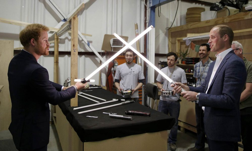  Star Wars: Príncipes Harry e William visitam set de “Star Wars 8”
