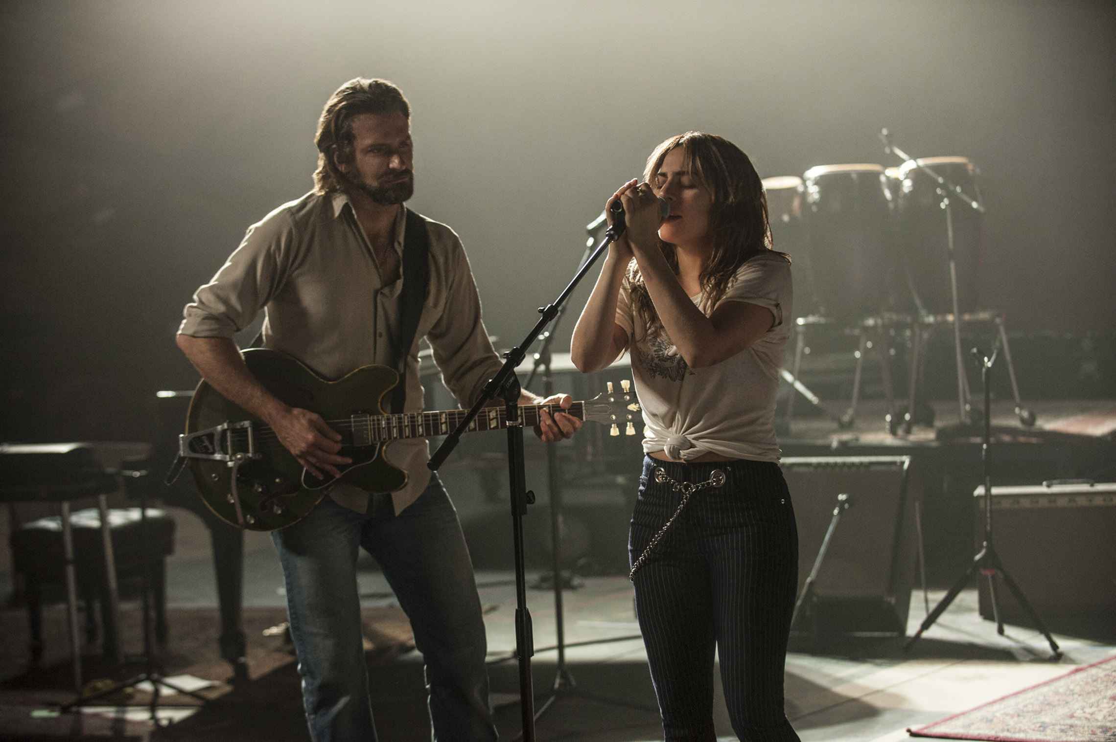 “A Star is Born”, musical com Lady Gaga e Bradley Cooper, iniciam as filmagens