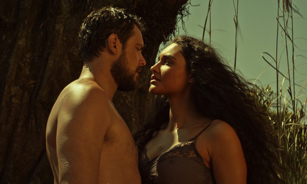  “Além do Homem”, com Sérgio Guizé e Débora Nascimento, divulga trailer