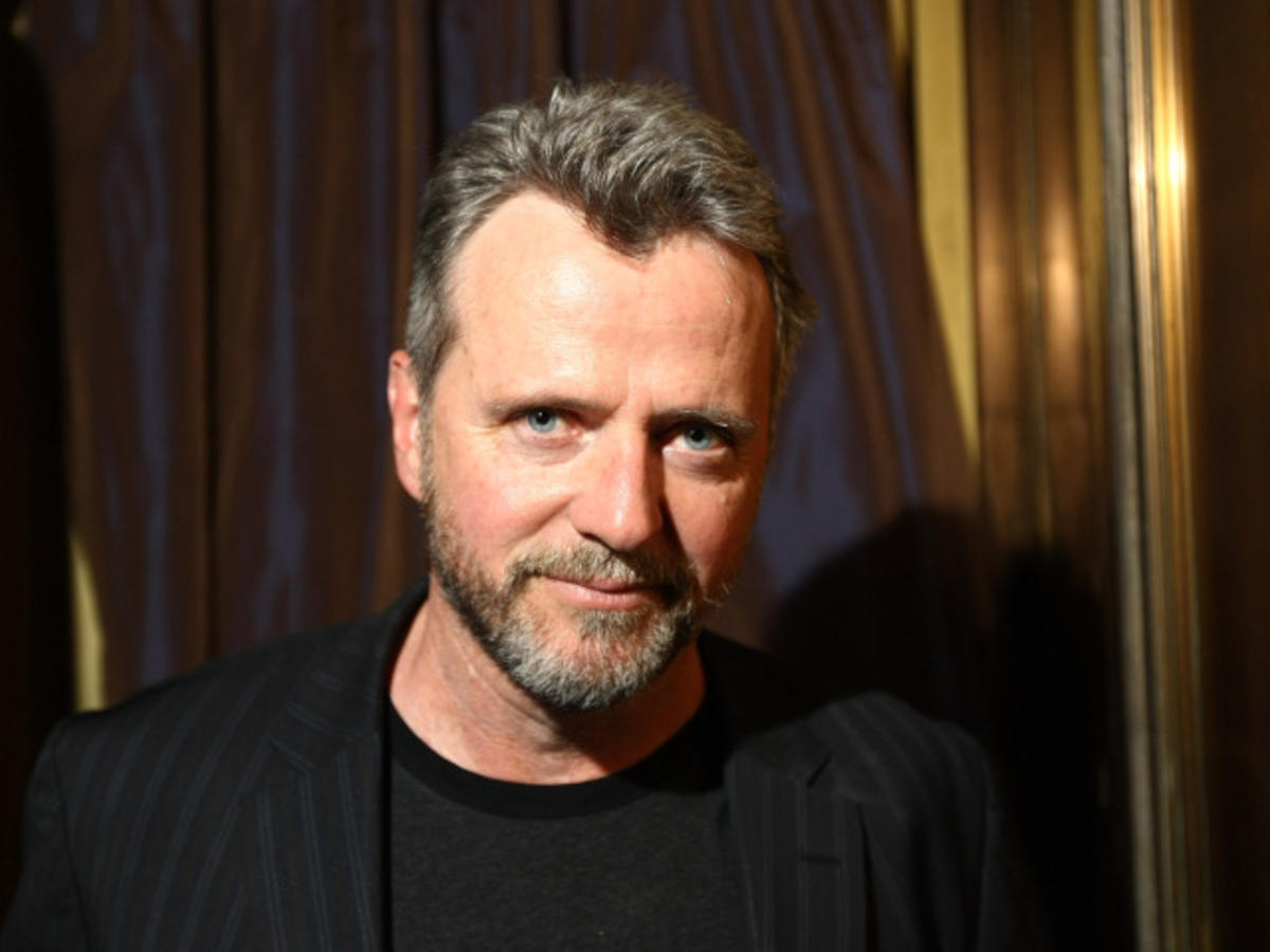 Aidan Quinn será protagonista de “O hóspede americano”, nova série da HBO LA