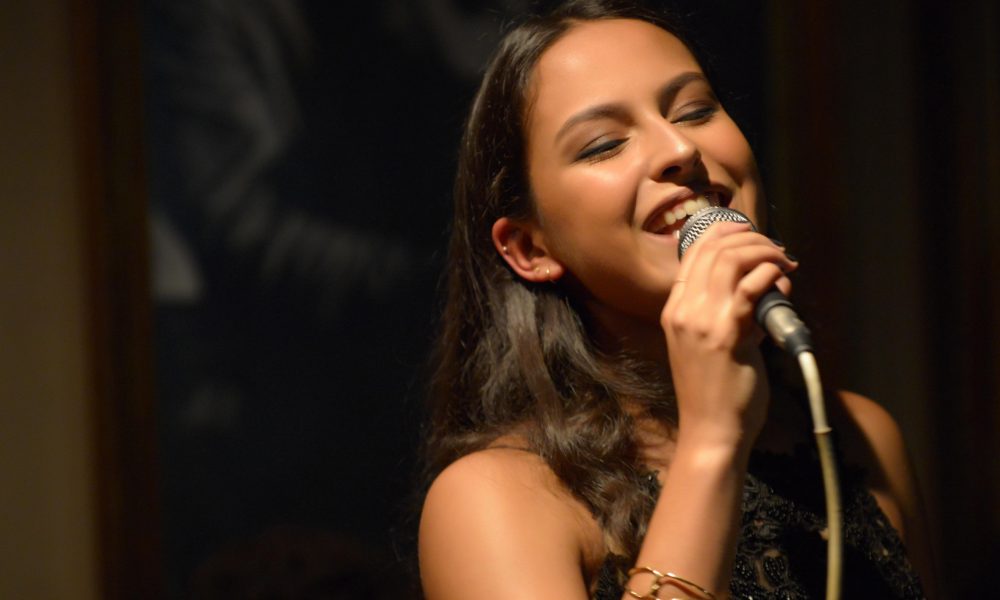  Maíra Zaugg Semifinalista do The Voice Kids Alemão – Lança álbum IDENTITY