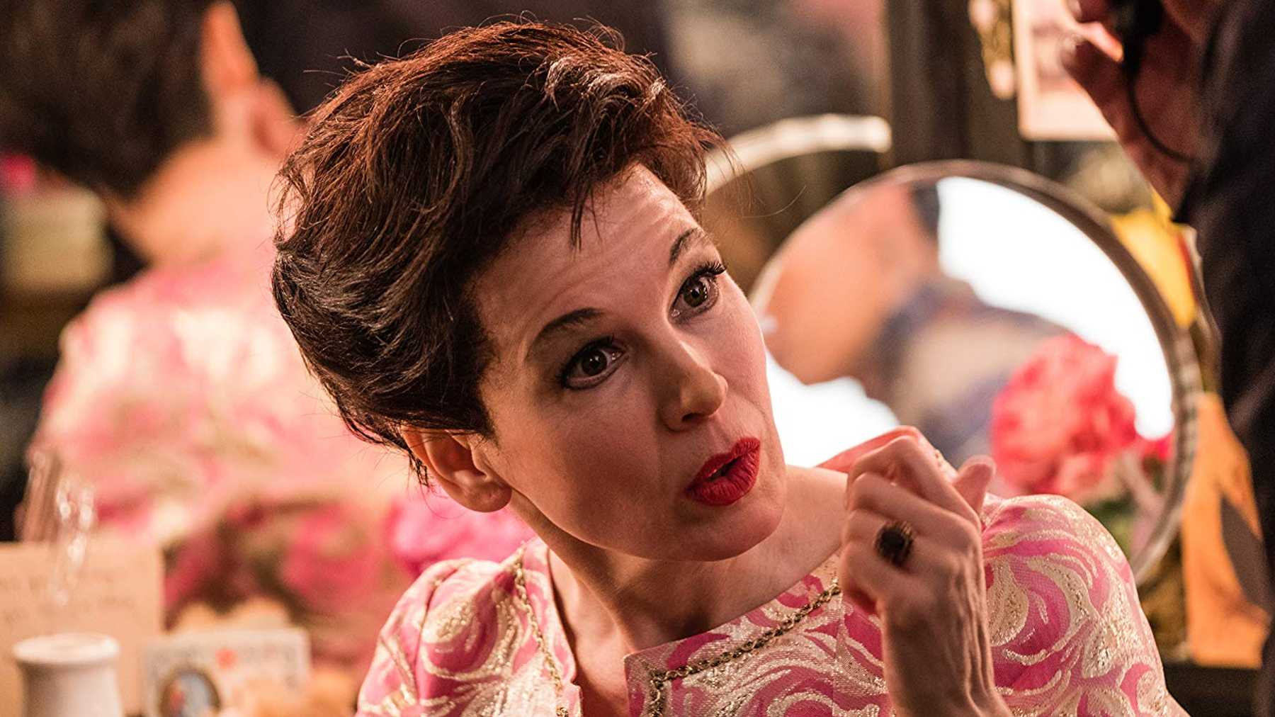 Estrelada por Renée Zellweger, cinebiografia de Judy Garland ganha primeiro trailer