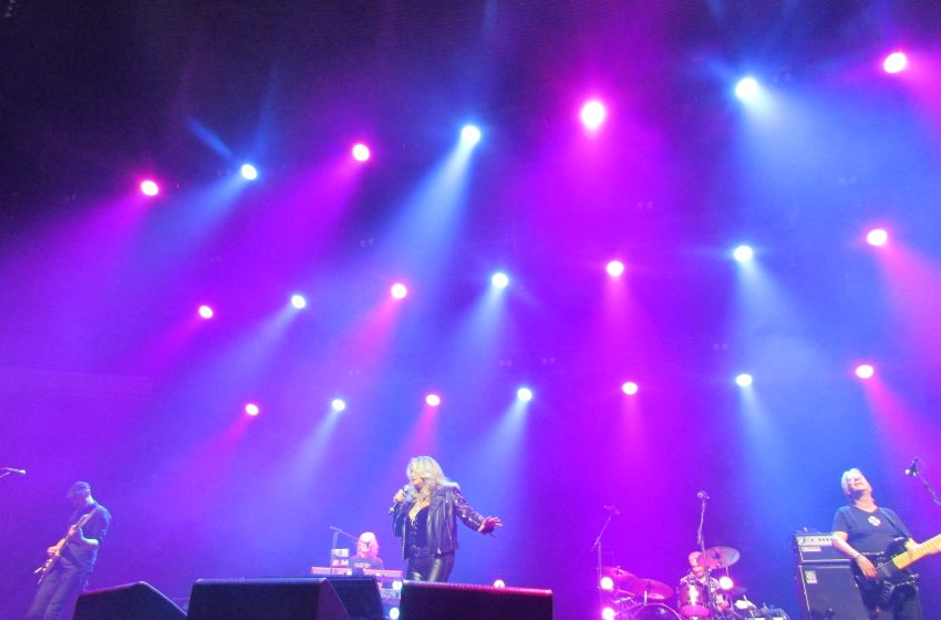  Bonnie Tyler apresenta show da sua turnê em Porto Alegre