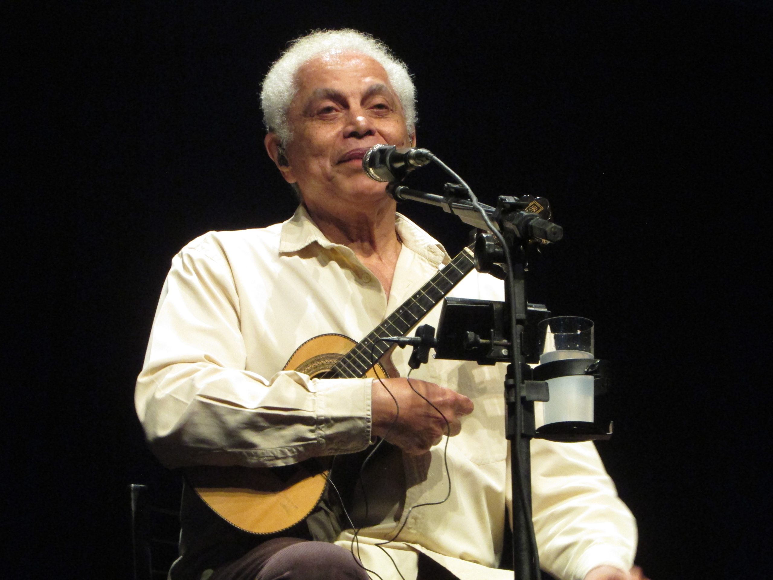 Show de Paulinho da Viola no Araújo Vianna, em Porto Alegre