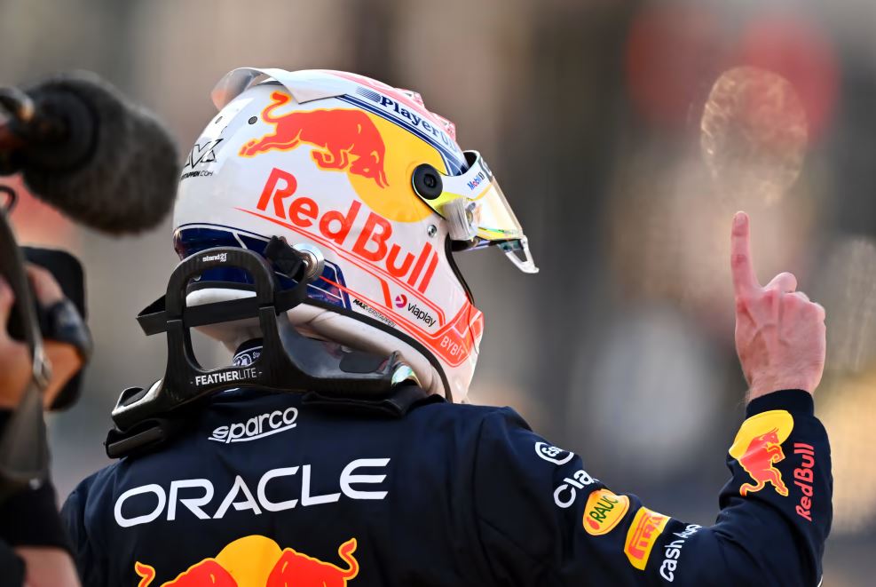 Verstappen garante a pole em qualificação acirrada em Mônaco