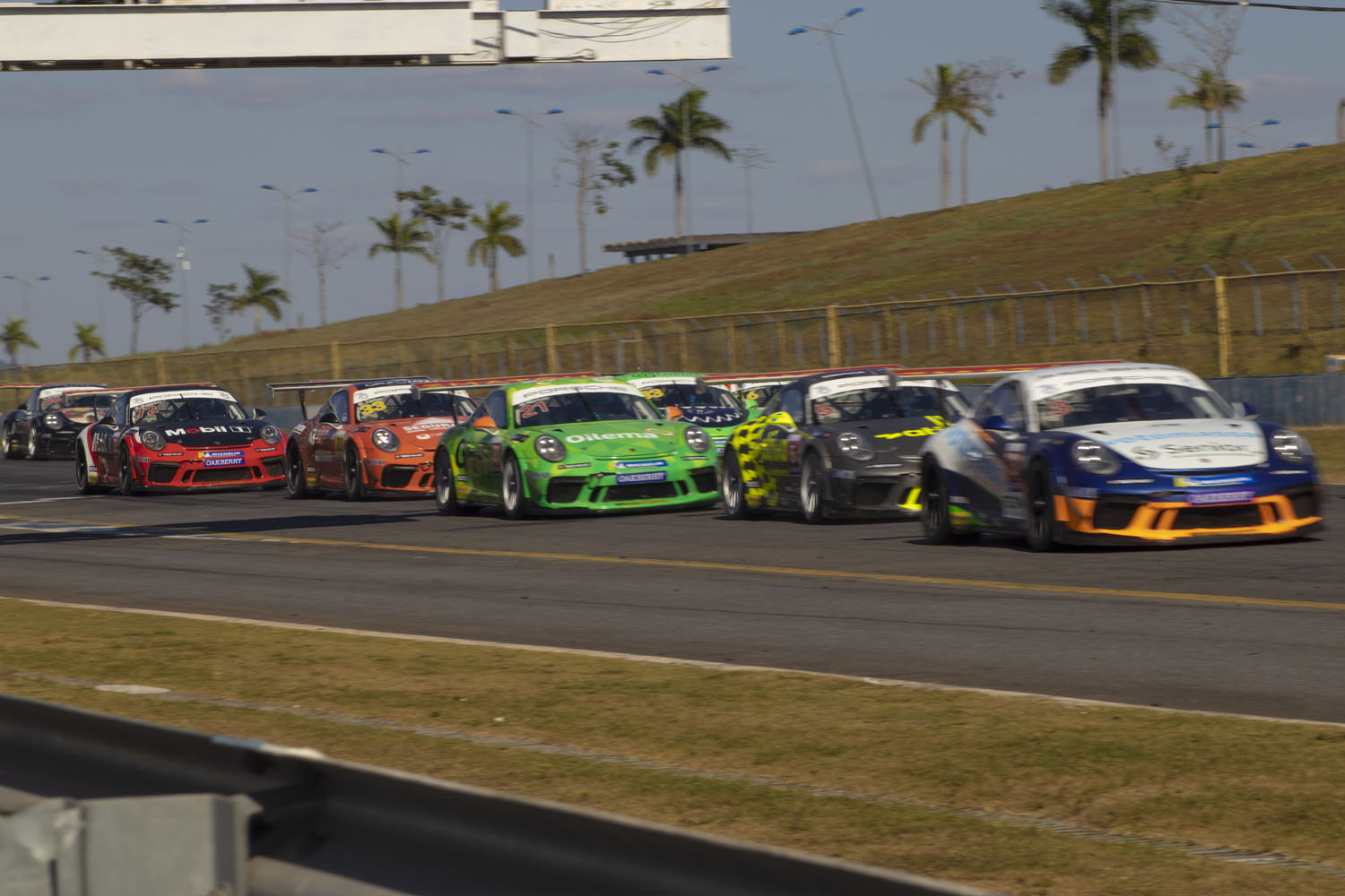 Porsche Cup: Nicolas Costa vence a Carrera e Cristian Mohr a Sprint em Goiânia