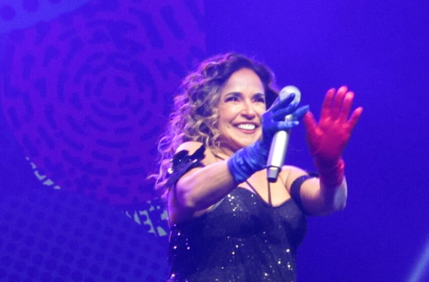  Daniela Mercury apresenta Baiana em Porto Alegre