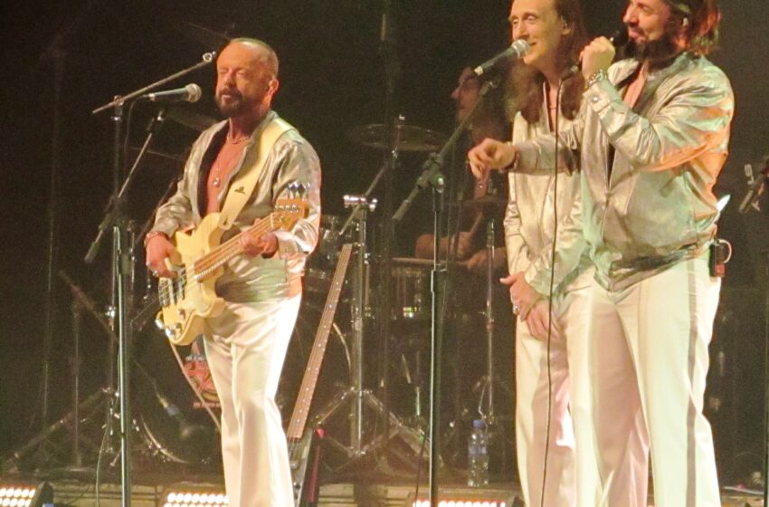  Uma Noite com os Bee Gees em Porto Alegre