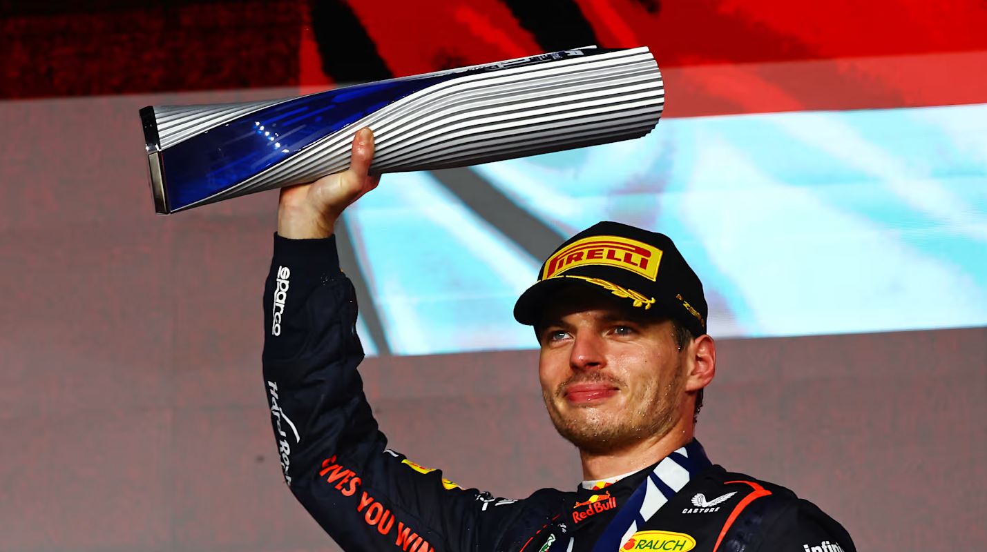 Max Verstappen vence em corrida agitada no Catar