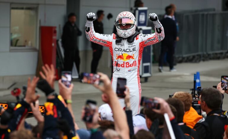Verstappen domina e vence GP de Suzuka
