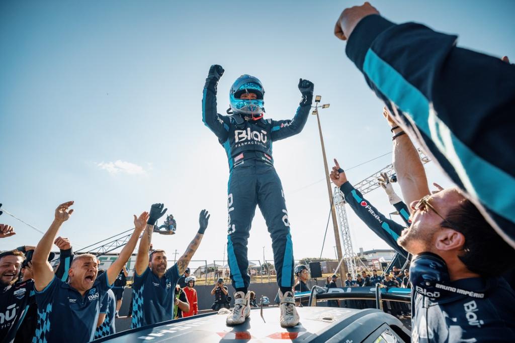 Petecof e Khodair brilham em Cascavel na etapa histórica da nova era SUV da Stock Car