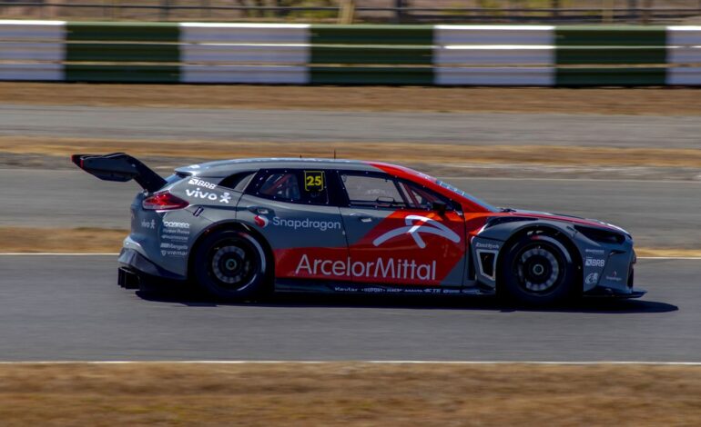 Stock Car inicia nova era com estreia dos SUVs em Interlagos