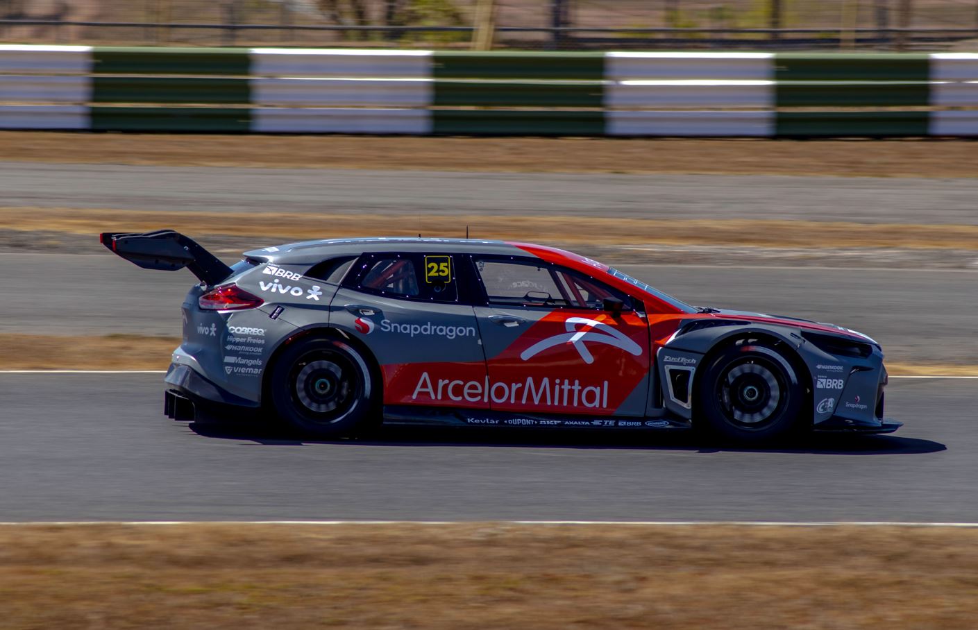 Stock Car inicia nova era com estreia dos SUVs em Interlagos