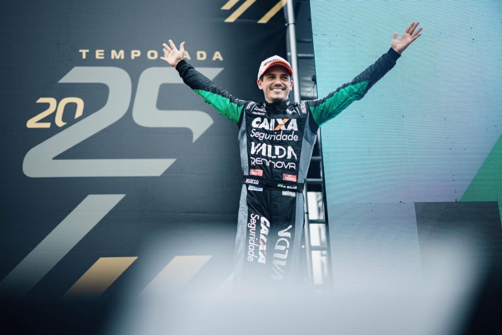 Salas vence no Velopark em corrida estratégica e com polêmica nos bastidores