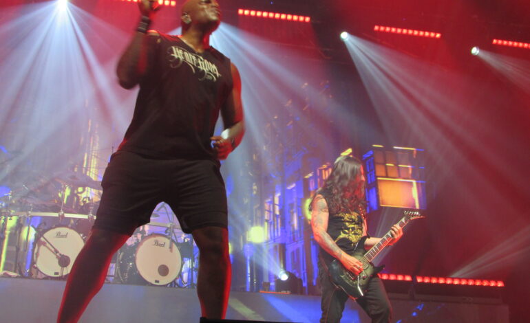 Sepultura – Celebrating Life Through Death – Araújo Vianna