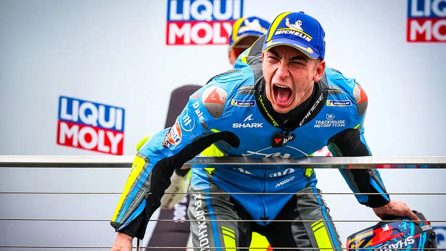 Bezzecchi brilha na Austrália e Fernandez conquista vitória histórica na MotoGP