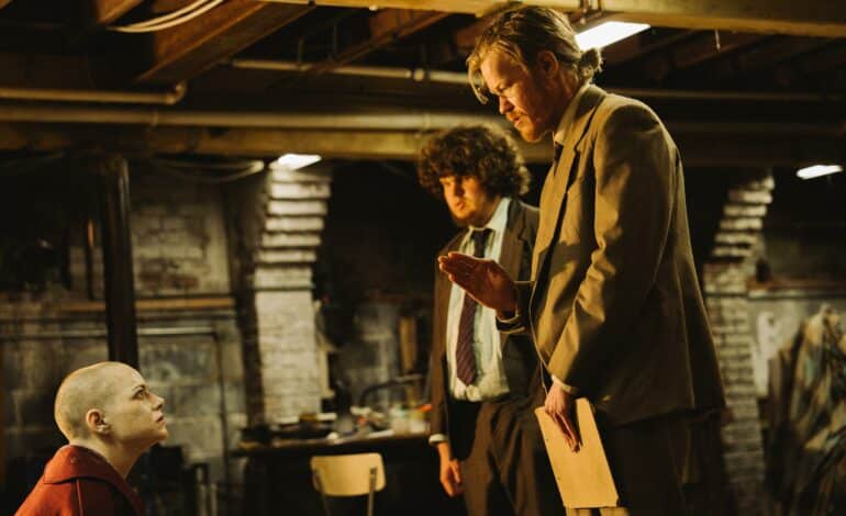 Crítica – Bugonia