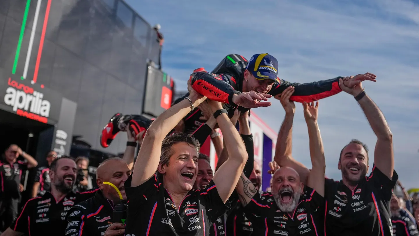 Bezzecchi domina e vence o GP de Portugal