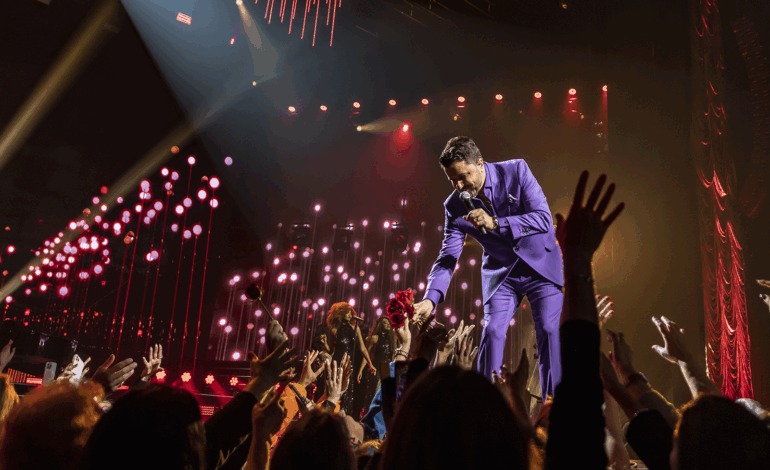 Maurício Manieri traz o show Classics Super Hits para Araújo Vianna