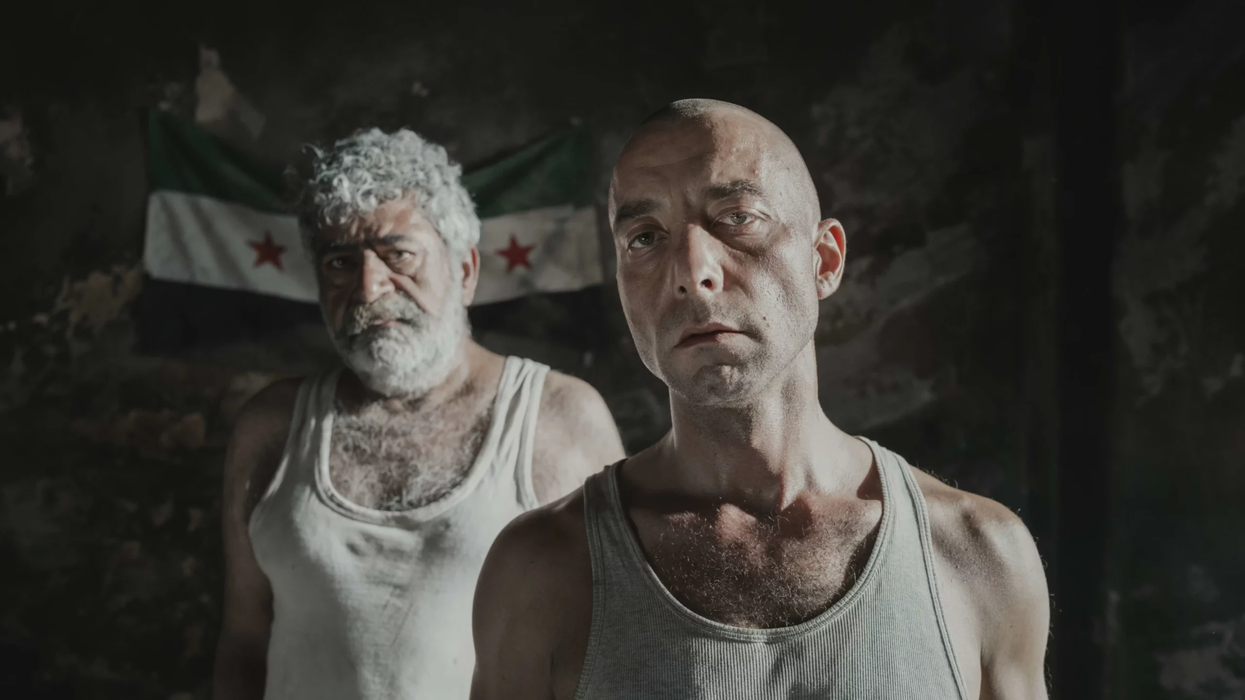 Crítica – O Caso dos Estrangeiros