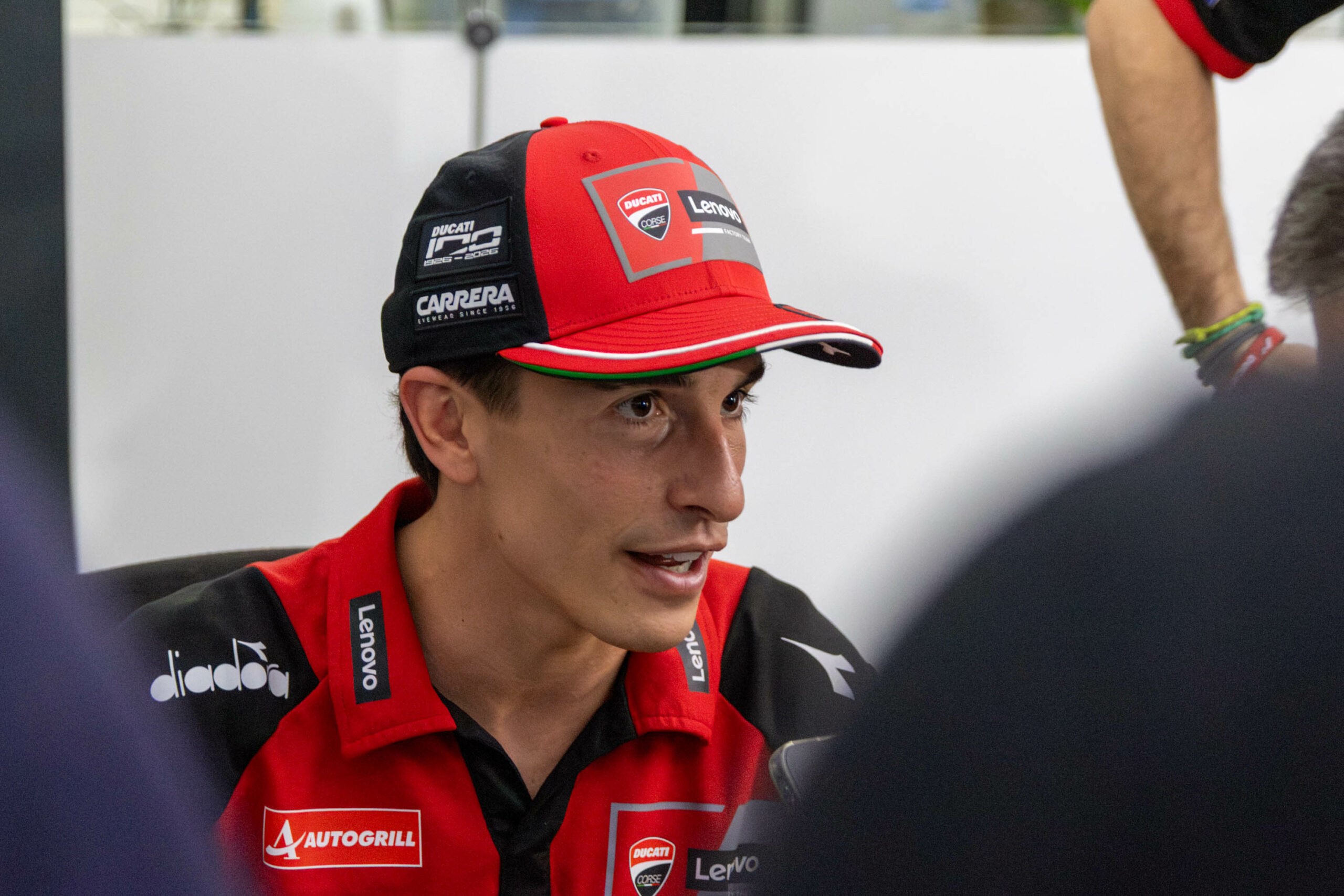 MotoGP Brasil 2026: Marc Márquez destaca evolução física e aponta desafio decisivo com pneus em Goiânia