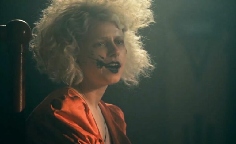 Crítica – A Noiva!