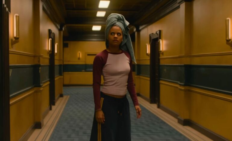 Crítica – Eles Vão Te Matar – Ação frenética de terrir e gore que cansa mais que empolga