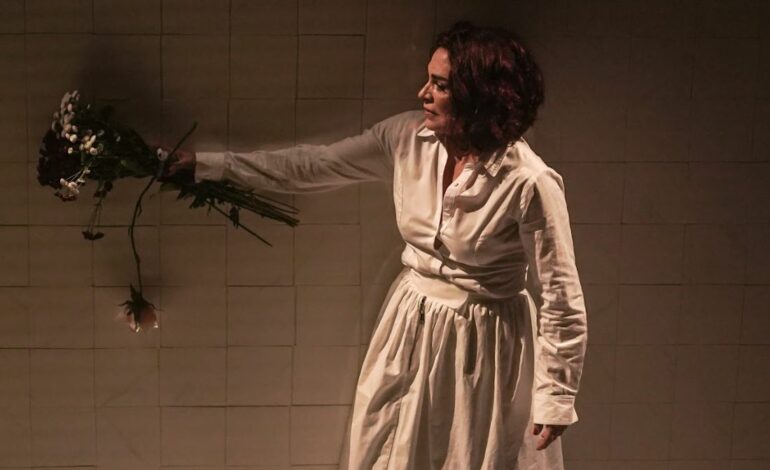 Gala Dalí volta ao Teatro Sérgio Cardoso