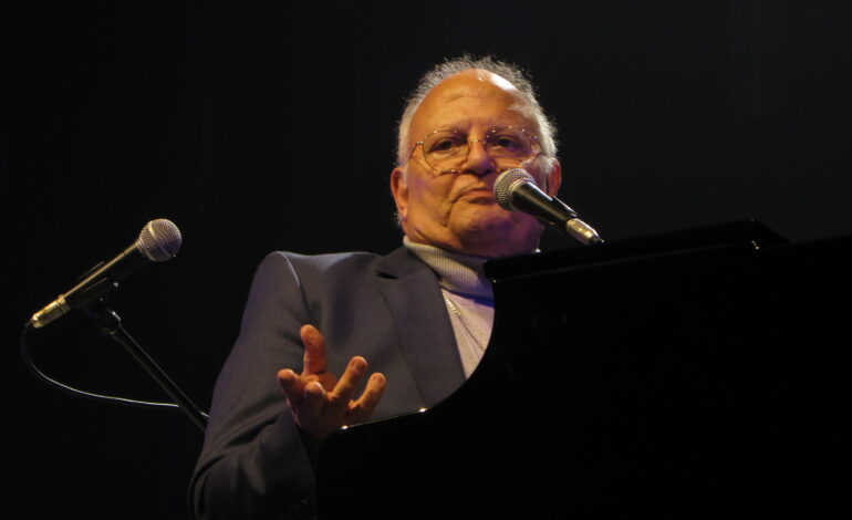 Guilherme Arantes – 50 Anos Luz – Araújo Vianna