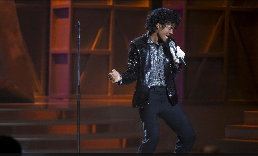 Crítica – Michael – Um longo videoclipe exaltação e simplista sobre o Rei do Pop