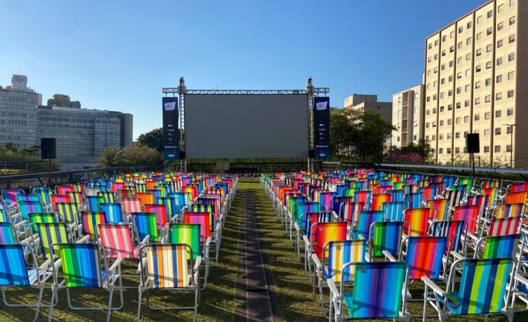 Festival Cine na Praça faz edição especial de Halloween com filmes de terror, concurso de fantasia e histórias assustadoras do público