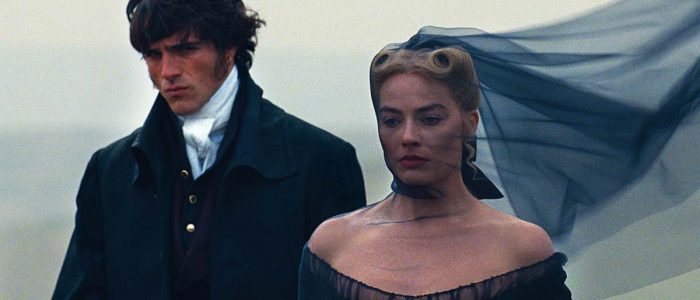 Crítica – O Morro dos Ventos Uivantes -Sensualidade, erotismo e visual exuberante em uma adaptaçao pessoal até demais de um clássico de amor impossível